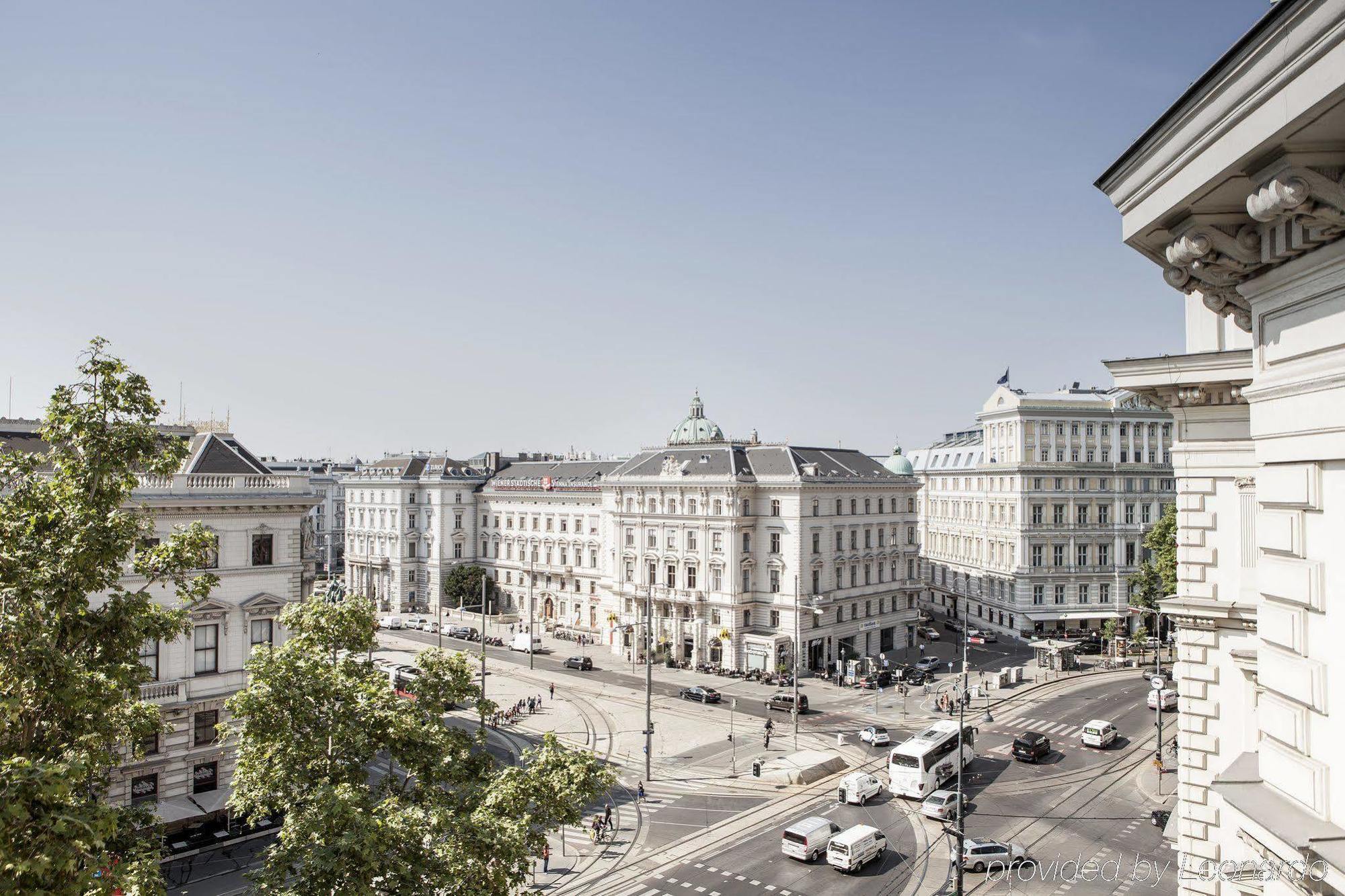 Grand Ferdinand - Your In The Center Vienna